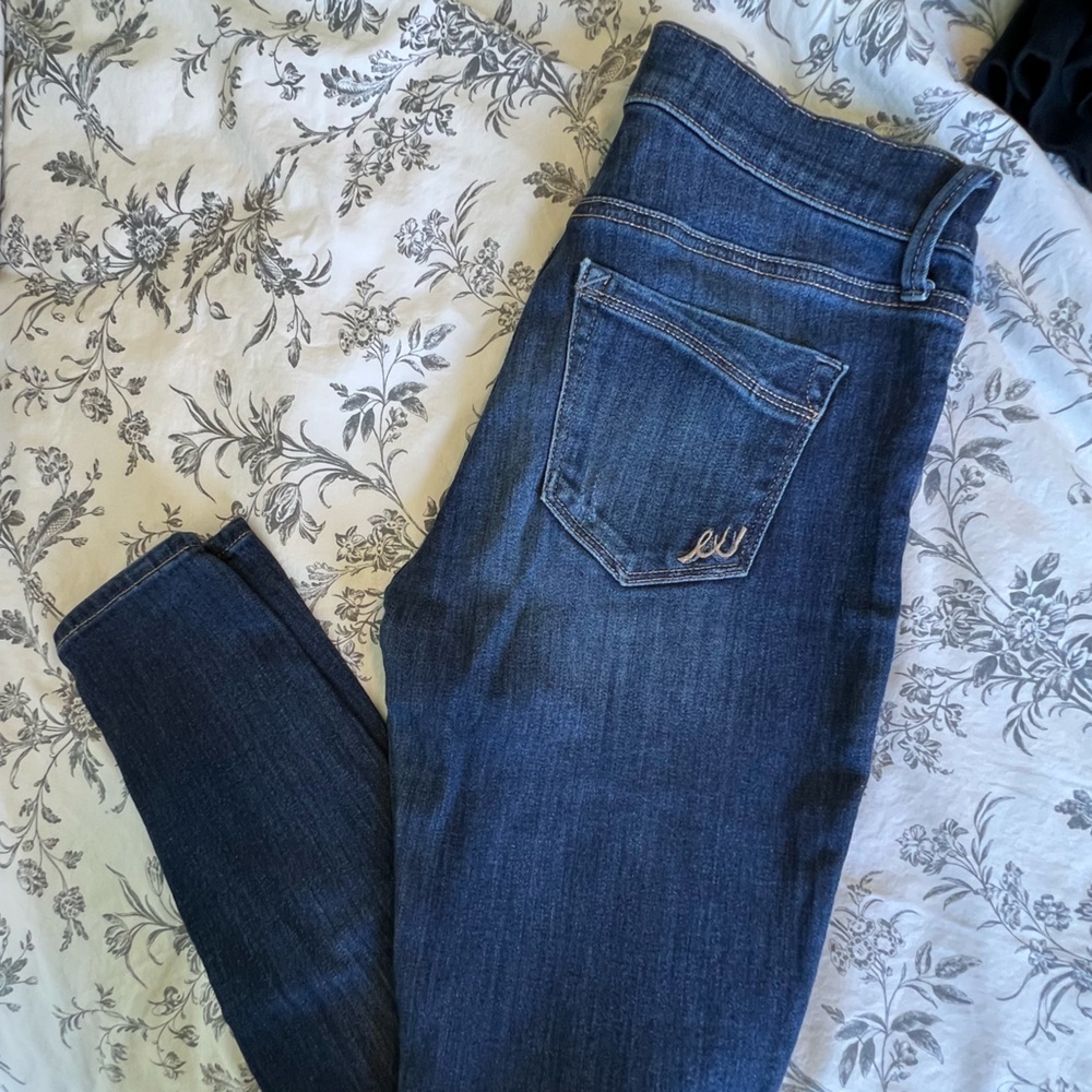 Express sz 2 stretch skinny Jean